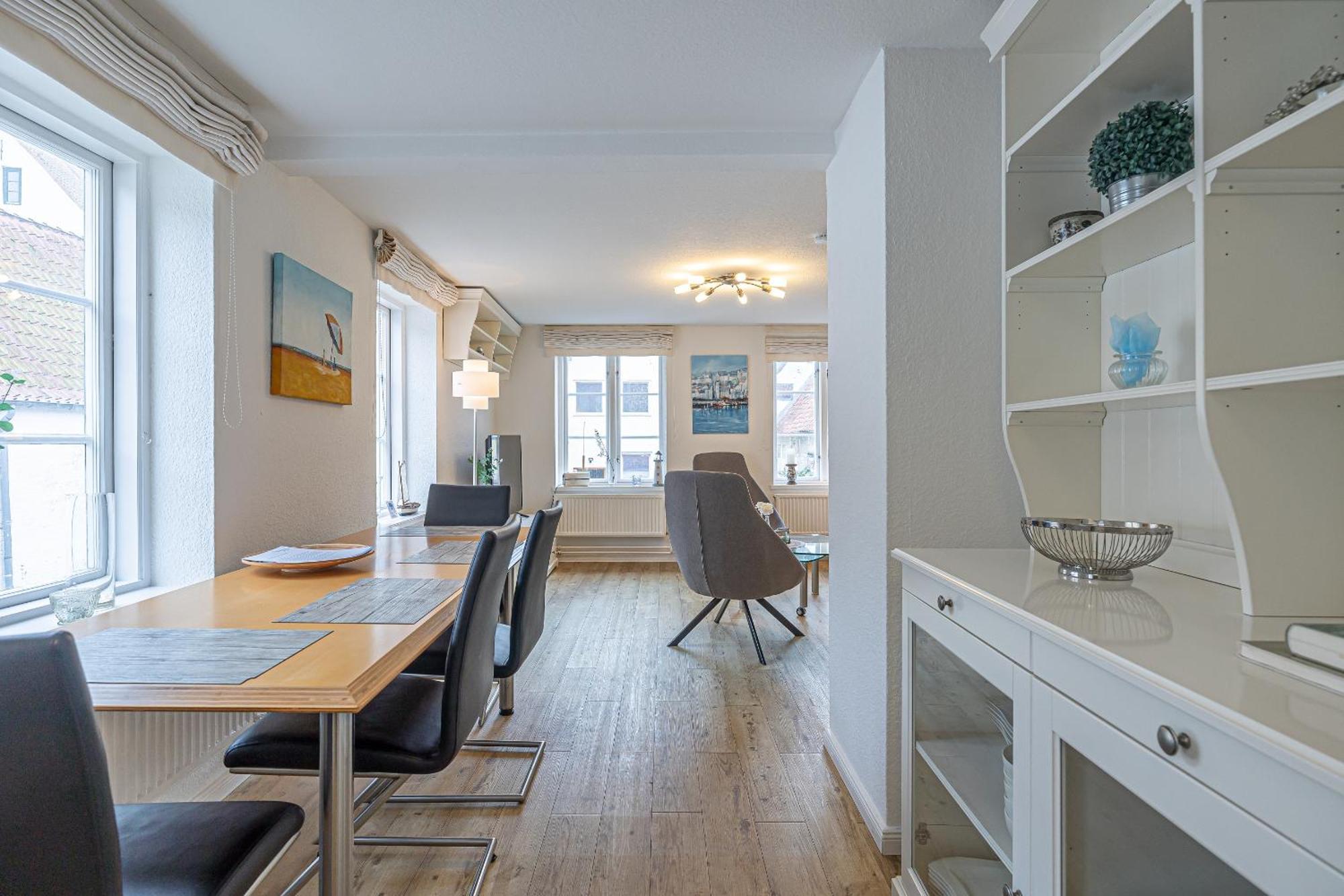 Fewo1846 - Hugo Eckener - Komfortable Maisonette-Wohnung Mit 2 Schlafzimmern Im Stadtzentrum เฟลนส์บวร์ก ภายนอก รูปภาพ